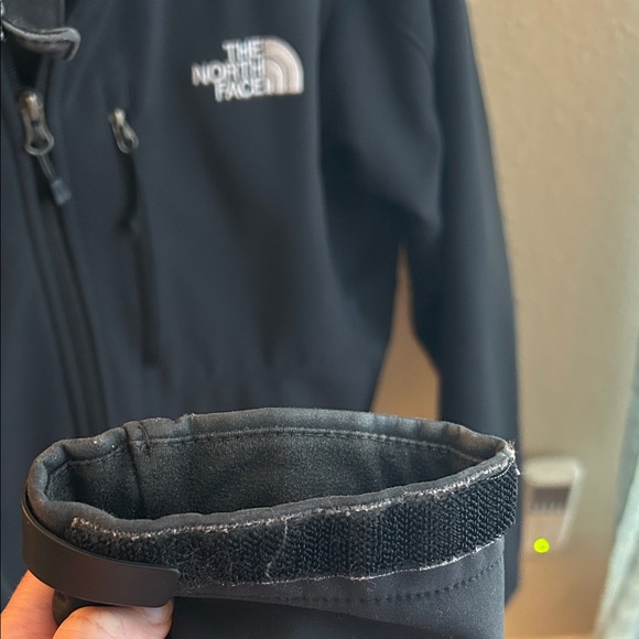 The North Face Men’s Jacket - Picture 3 of 5